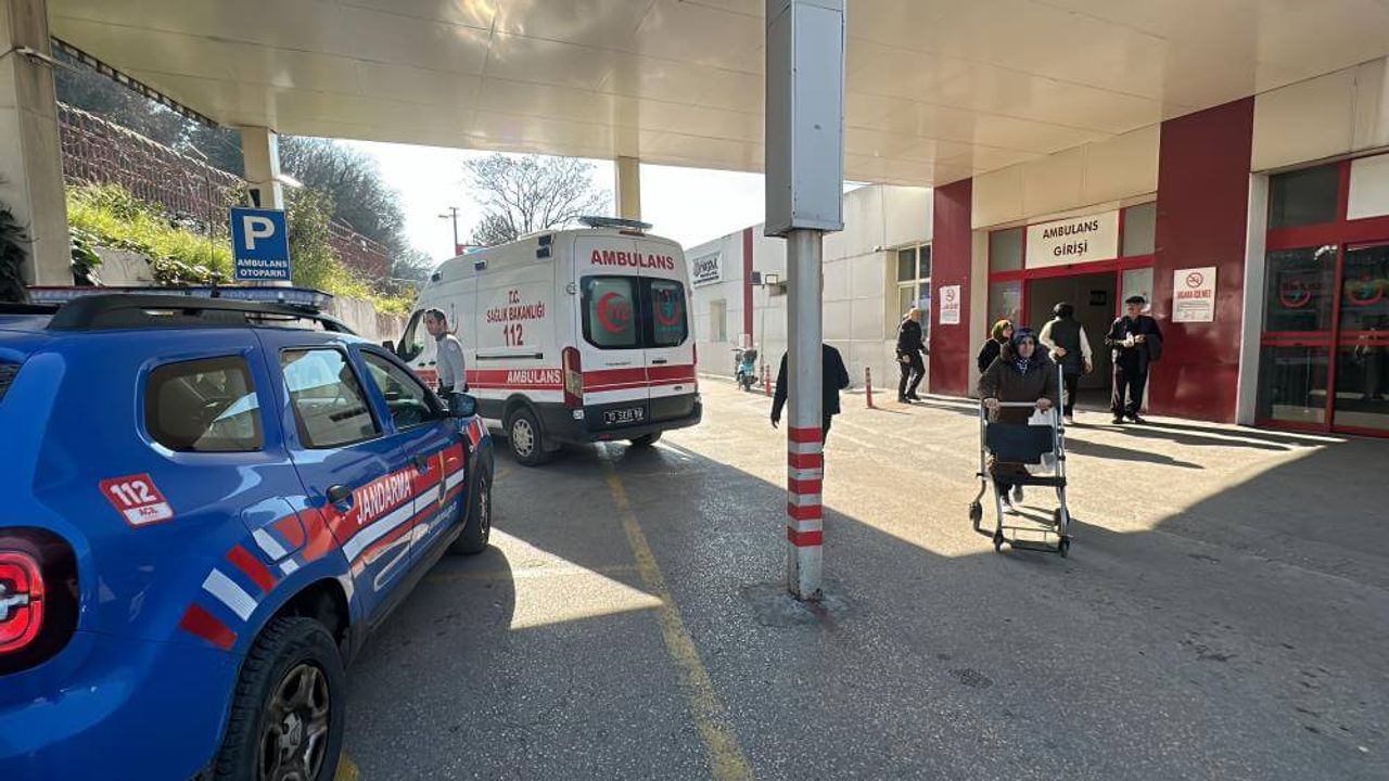 Anne Kızını Bıçakladı!