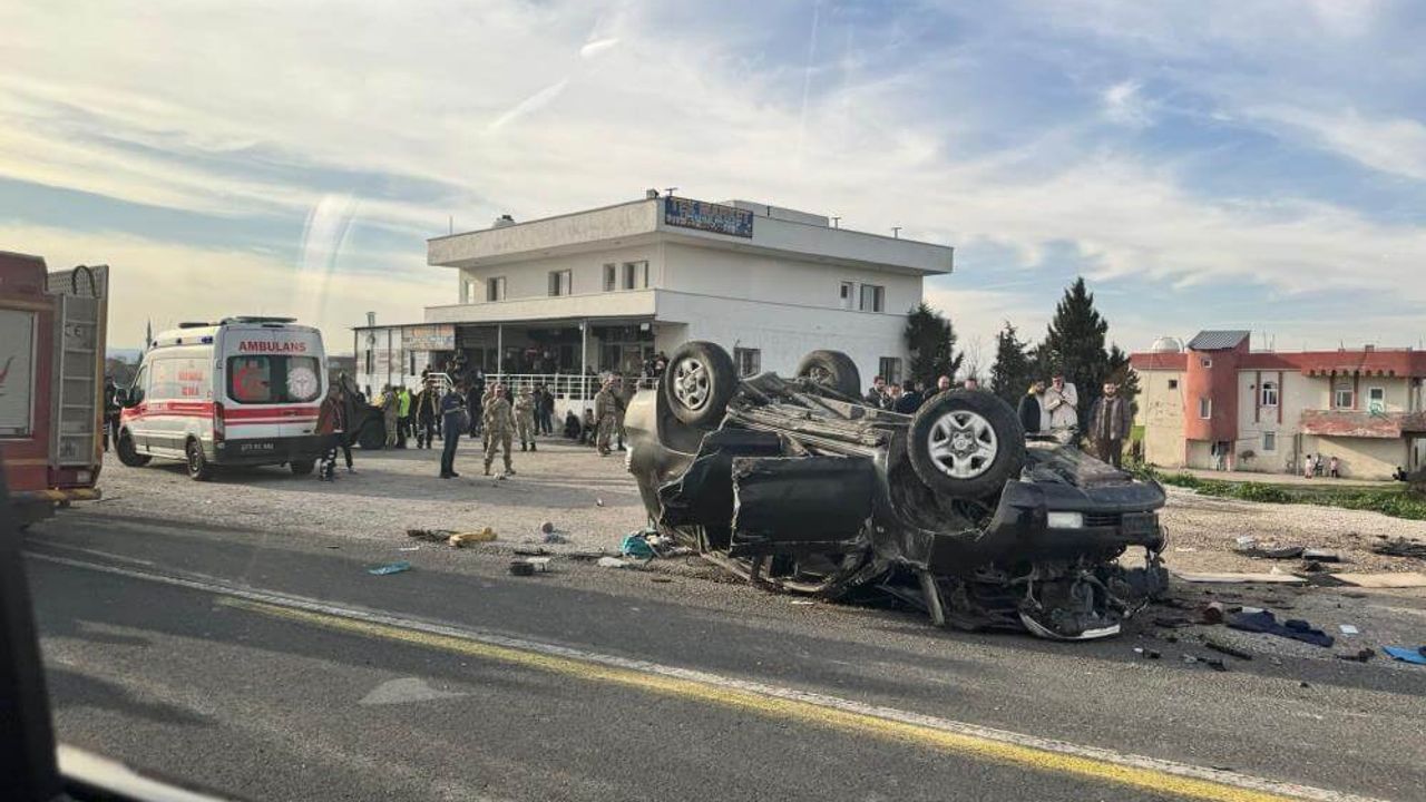 Cumhurbaşkanı Erdoğan'ın Koruma Ekibi Kaza Yaptı!