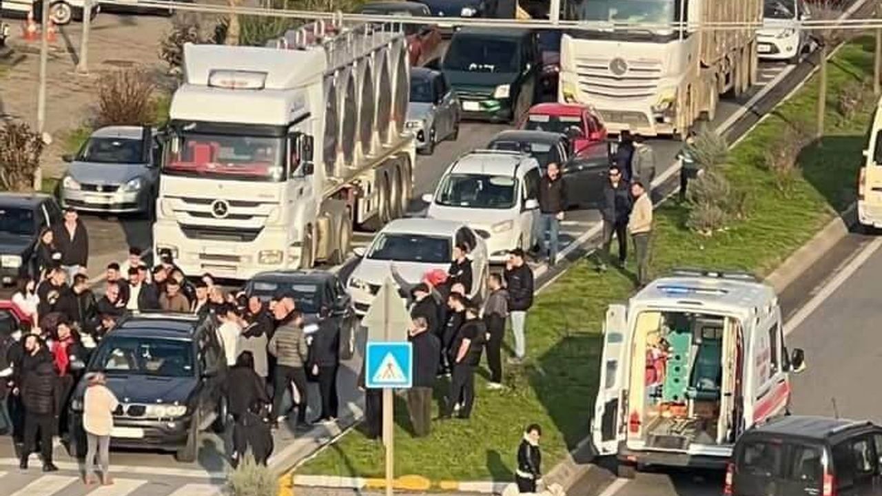 Motosiklet Otomobile Çarptı! 1 Ölü