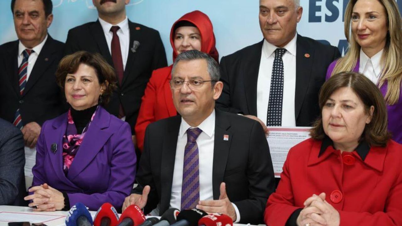 CHP Genel Başkanı, Kadınlar Gününde de Kadın Aday Köksal’ı Eleştirdi