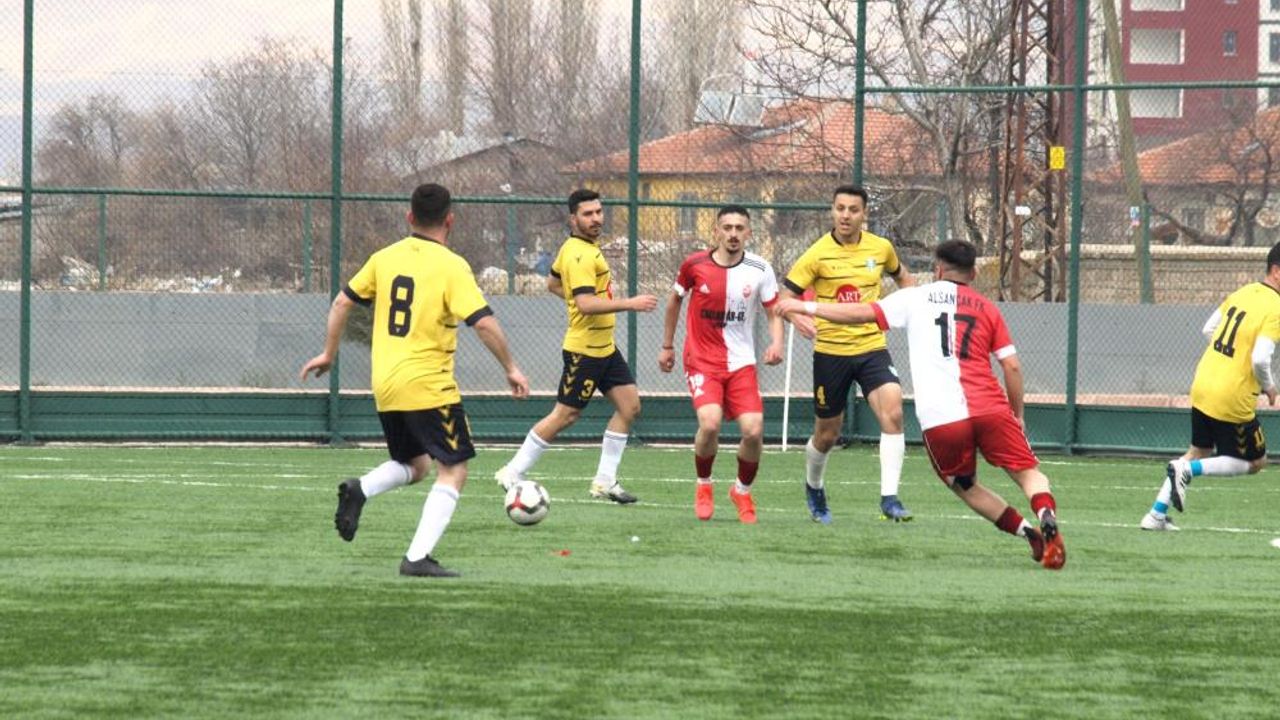 Gol Düellosunda Kazanan Sanayi Esnaf Oldu