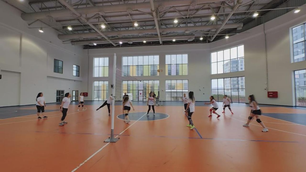 Kadın Sağlık Çalışanları Voleybol Maçında Buluştu