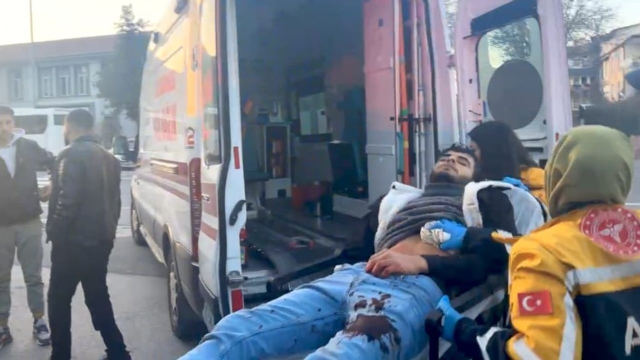 Kayseri'de Suriyeli Genç Kalbinden Bıçaklandı!