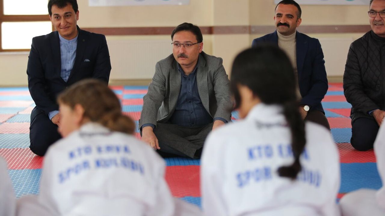 Vali Çiçek Neden Karate Eğitimi Alıyor?