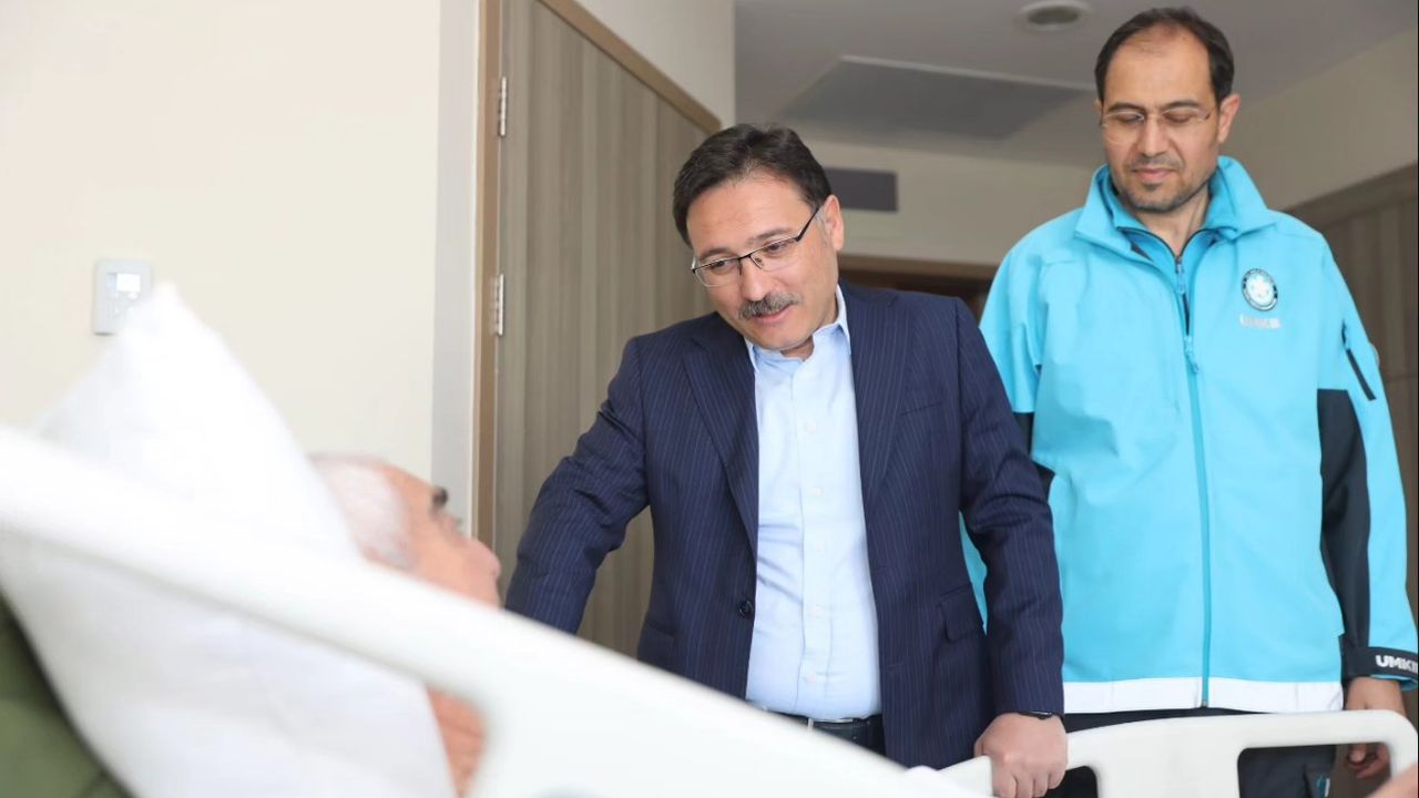 Vali Gönüllerde Çiçek Açtı. İşte Halk Adamı!