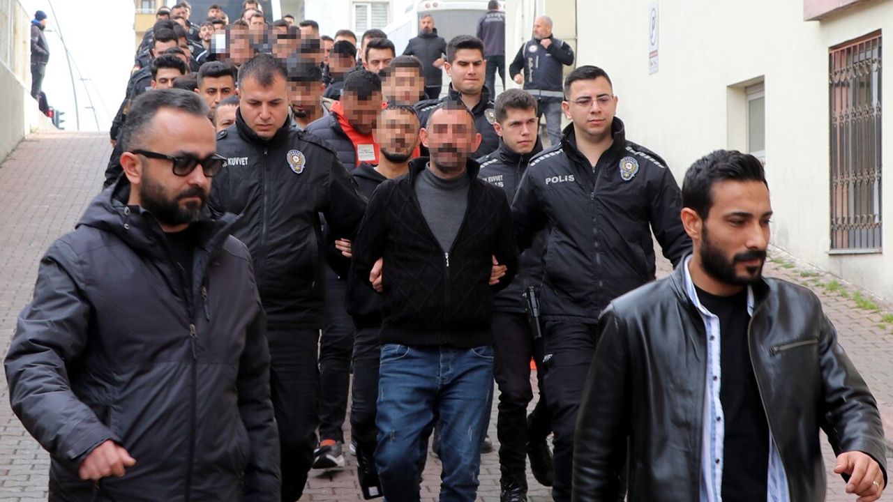 Yılanlar Çetesi’ne Güvenlik Önlemi!