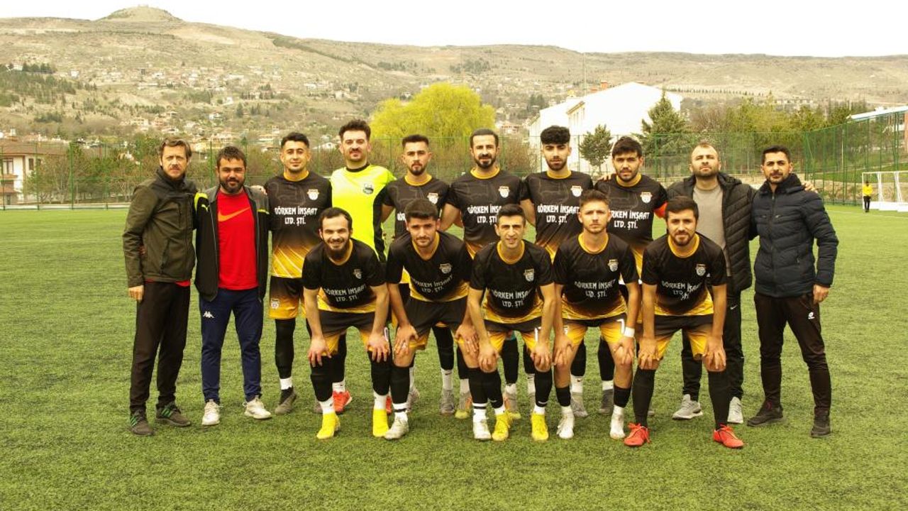 Zirve Yarışında Kazanan Çıkmadı! Birbirlerini Yediler!