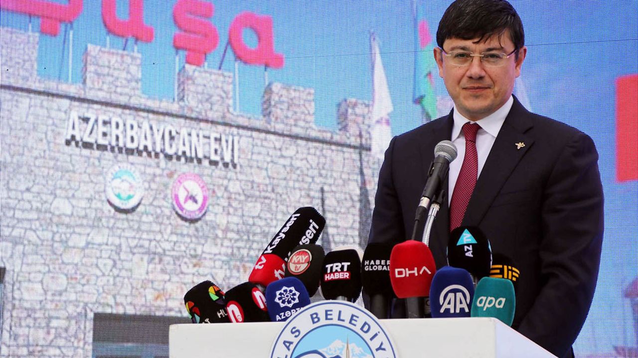 Azerbaycanlı Bakan Kayseri'den Seslendi: Ermenistan Durmuyor