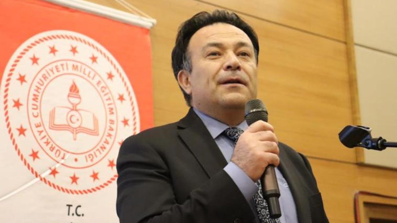 Kayseri Milli Eğitim Müdüründen Öğrencilere Bayram Mesajı
