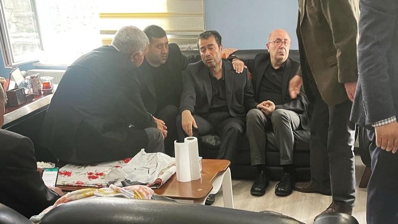 MHP’li Ersoy’dan Dostum Dediği CHP’li Keskin’e Taziye Ziyareti
