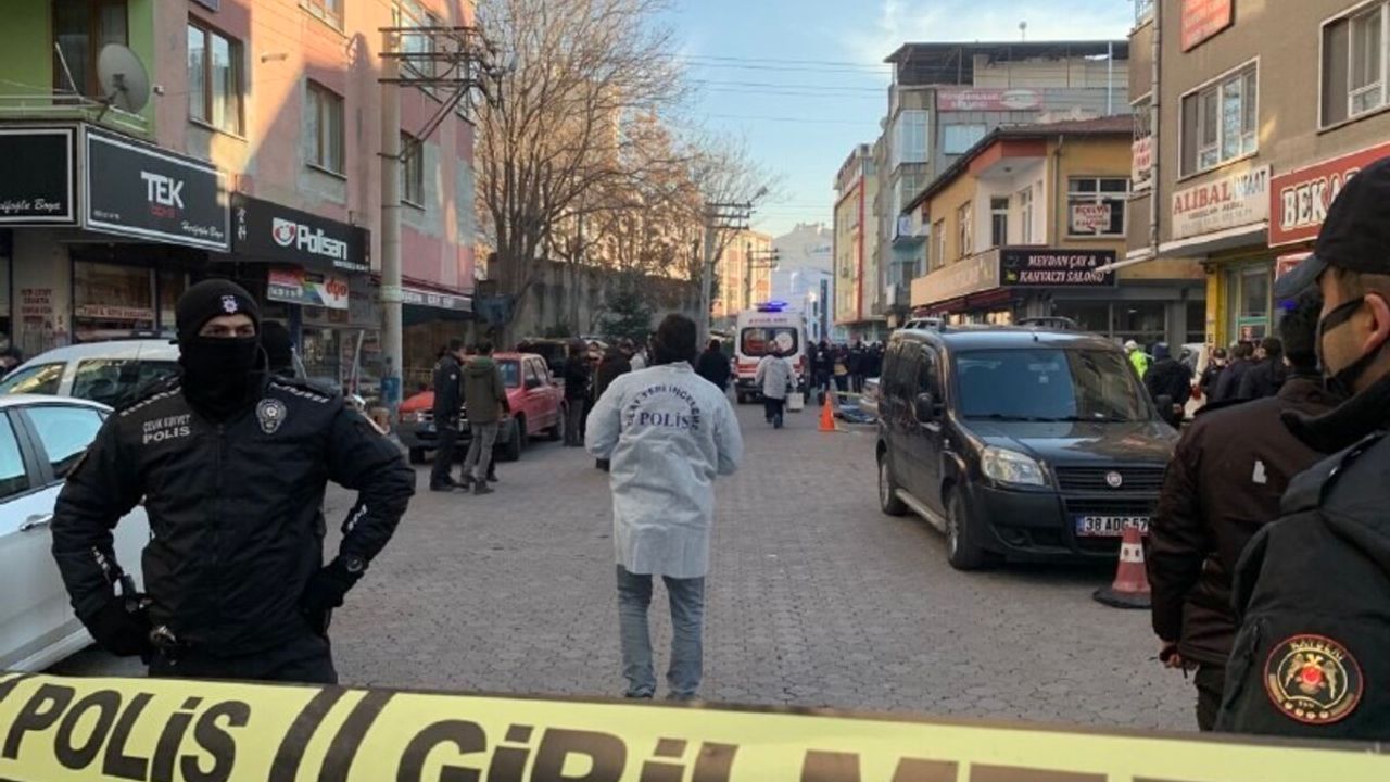 Hunat Cinayeti Firari Katil Zanlısı Kırmızı Bültenle Aranıyor!