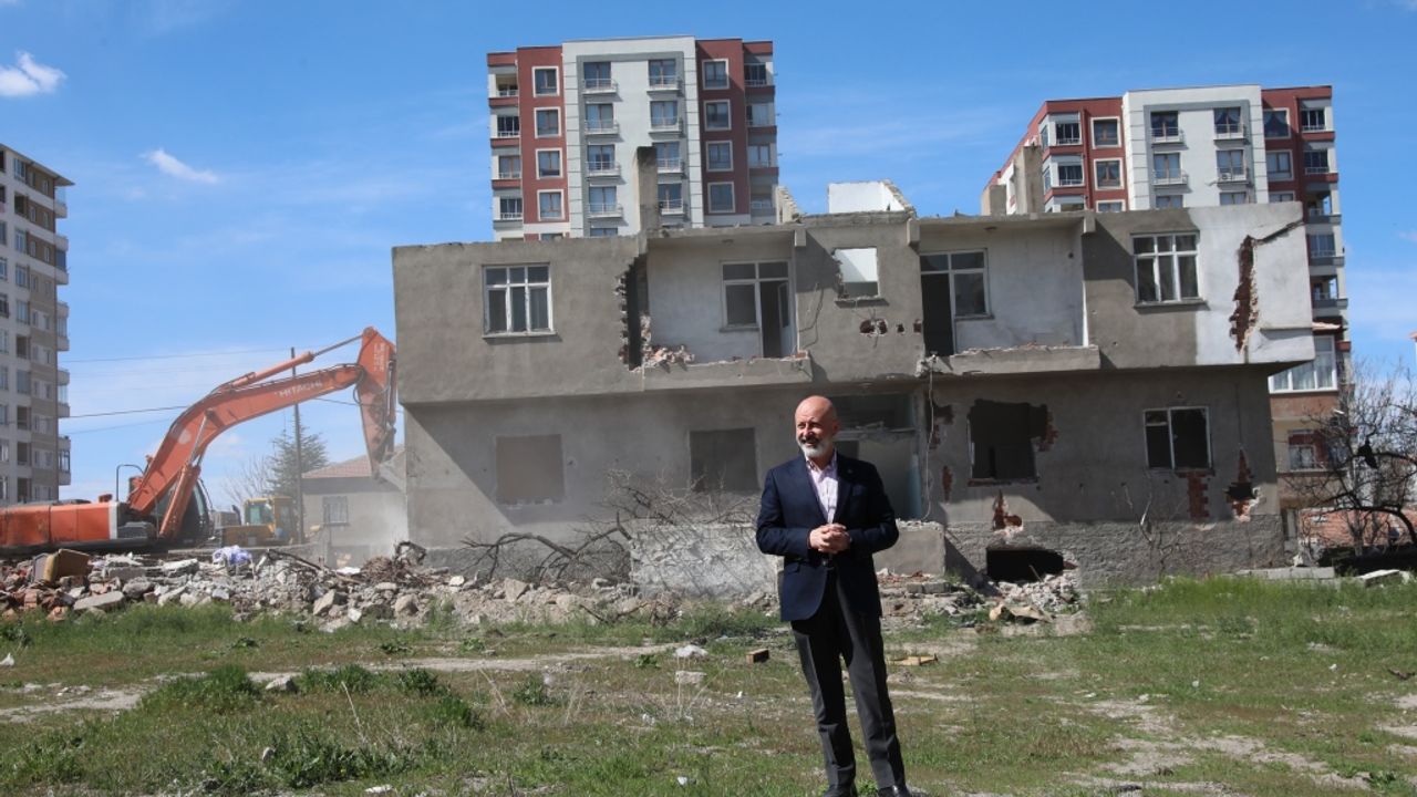 Başkan Çolakbayrakdar'dan O Mahalleye Bayram Müjdesi!