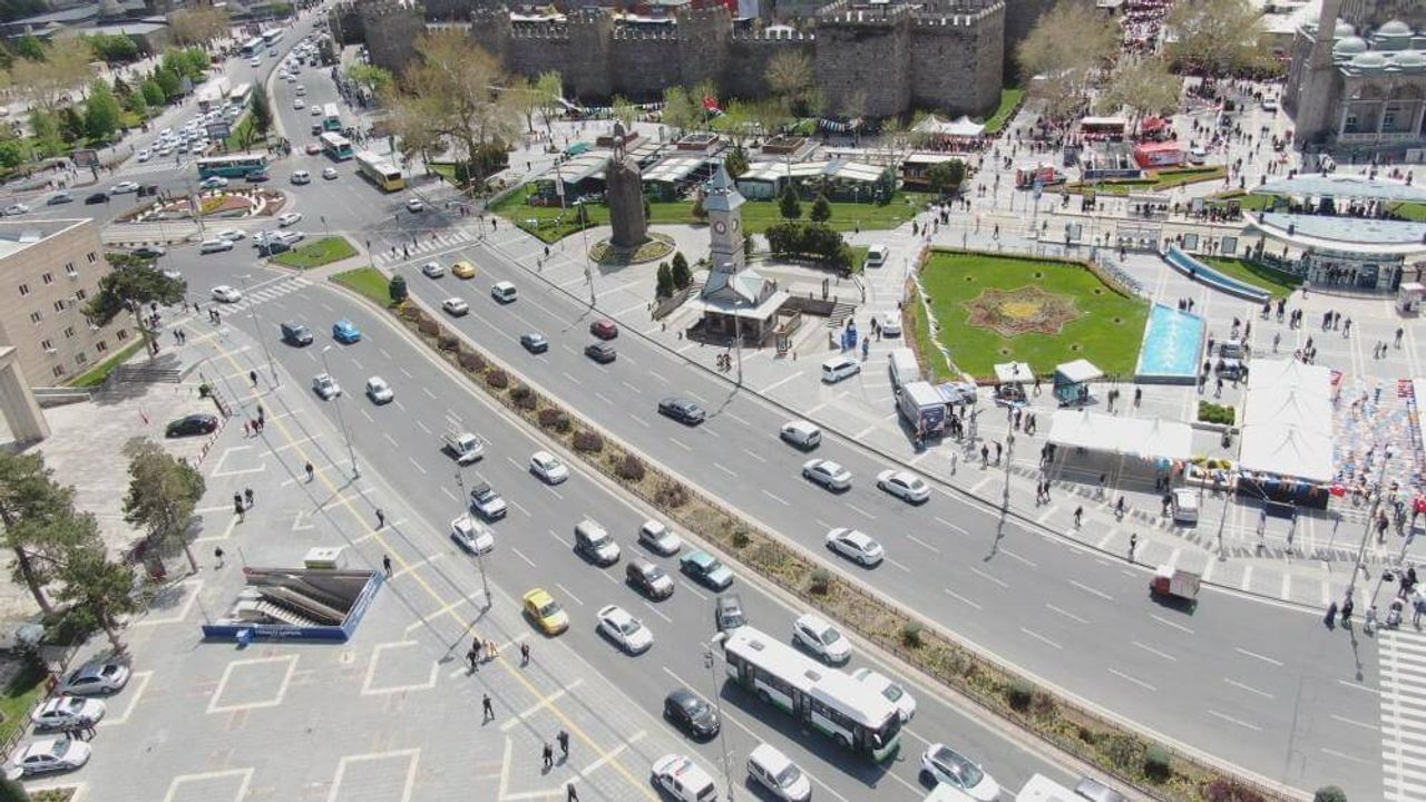 Ramazan’da Kayserililer Camilere Akın Etti