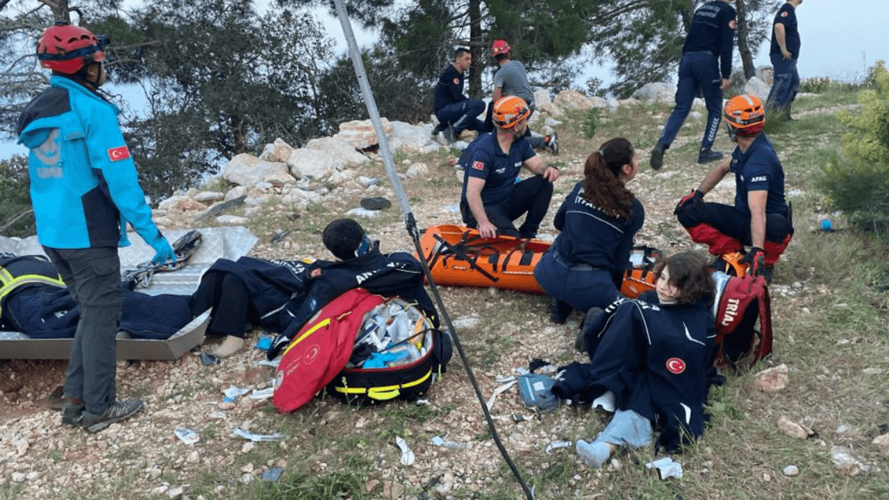Antalya'da Teleferik Faciası! 1 Ölü, 2’si Çocuk 7 Yaralı!