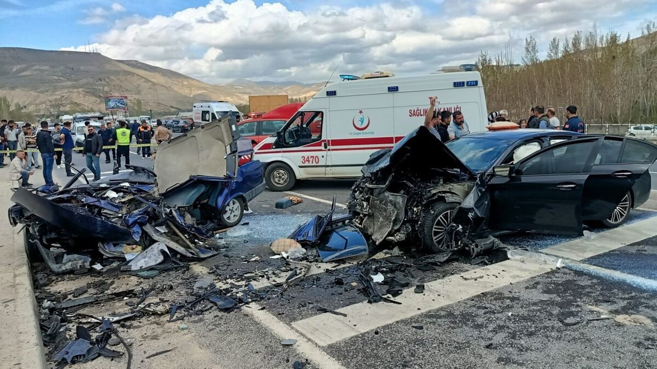 Bayram Dönüş Yolu Kana Bulandı!