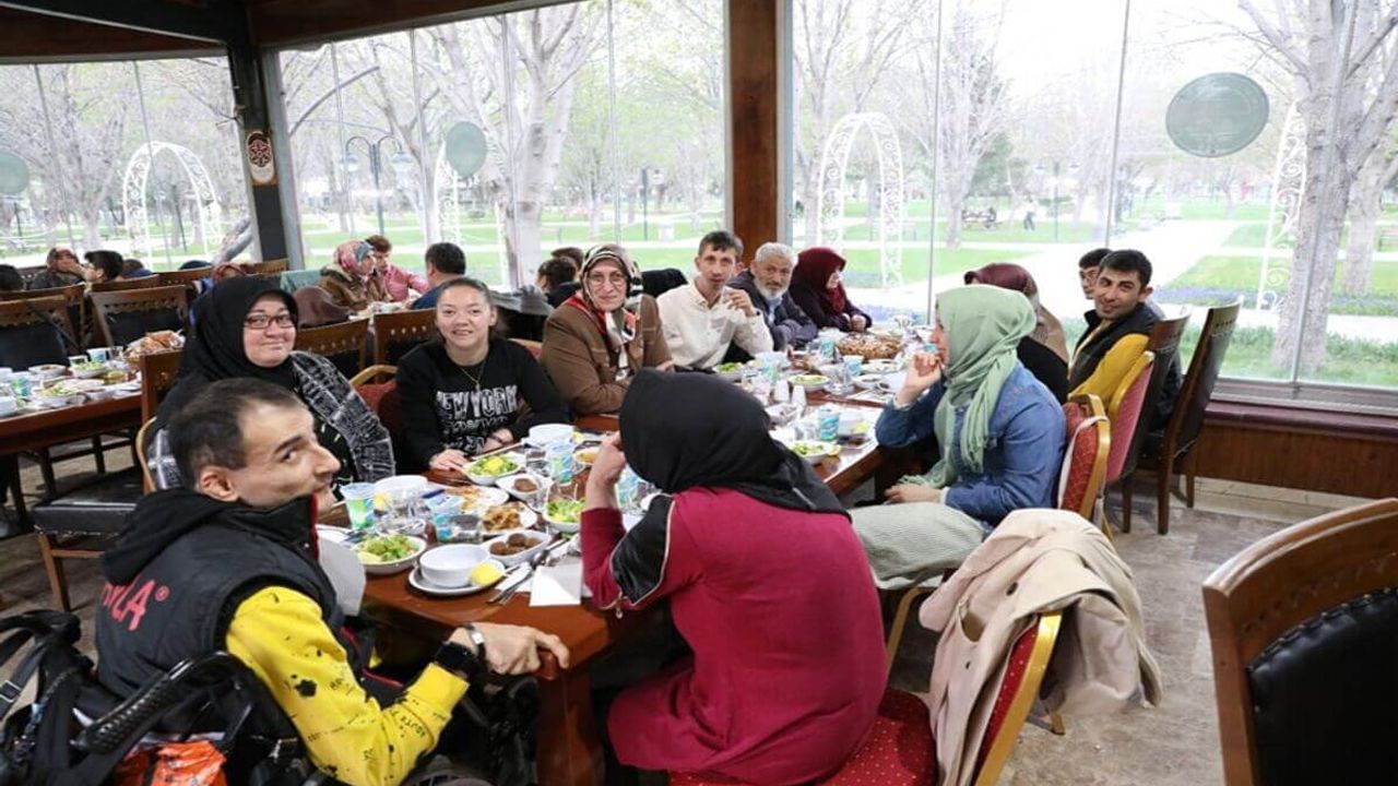 Kayseri İl Müftülüğü ‘İyilik Sofrası’ İle Yüzleri Güldürdü!