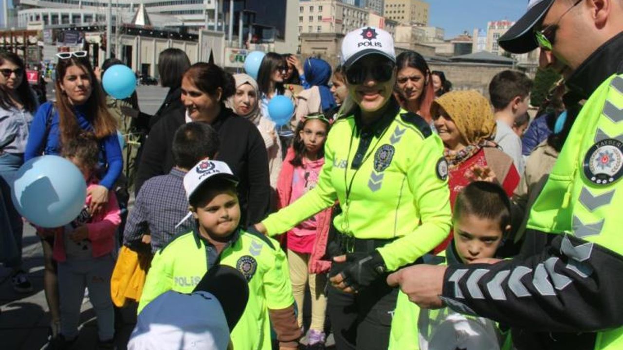 Kayseri'de Otizmli Çocuklar Polis Oldu
