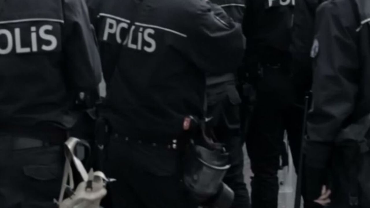 Polis Şüphelendi! Evinden Bakın Neler Çıktı!