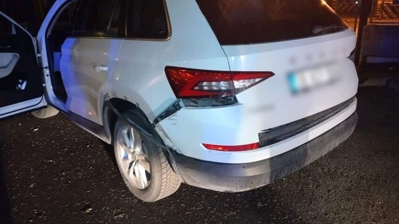 Hem Polisten Kaçtı Hem de Polis Aracına Çarpıp Kaza Yaptı!