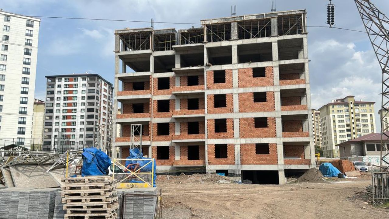Talihsiz Olay: 6'ncı Kattan Düşen İşçi Hayatını Kaybetti!