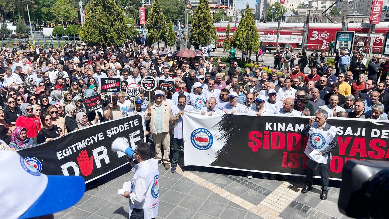 Kayseri'de Eğitimciler Şiddete Karşı Tek Yürek Oldu!