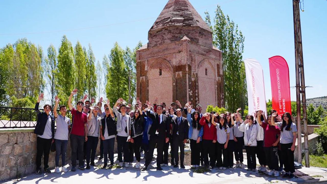 Sınıfım Kayseri Projesi İle Tarihi Yerinde Öğrendiler!
