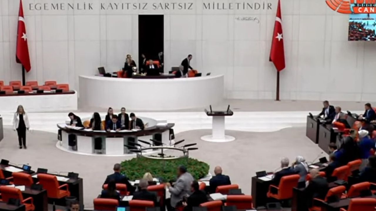 ‘AK Parti’nin Yargılanmasının Ön İddianamesidir’