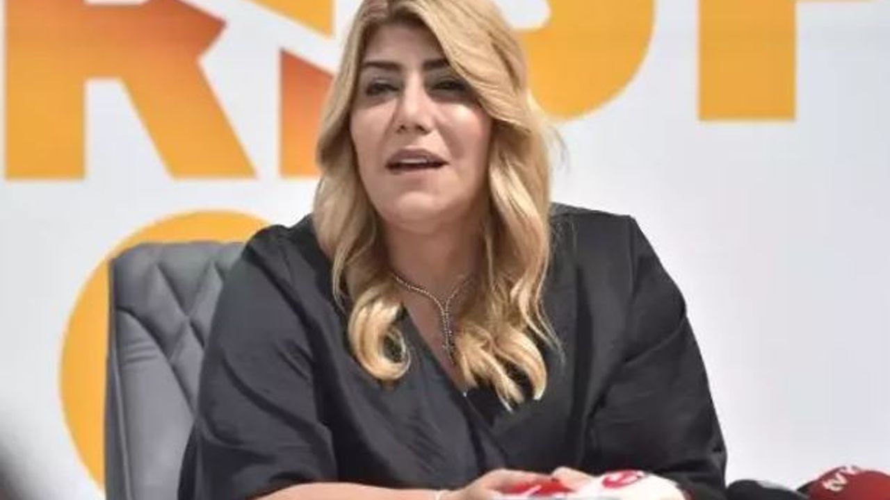 Berna Gözbaşı’na ‘Travesti’ Diyen Şahıs Bakın Kaç Yıl Ceza Aldı?