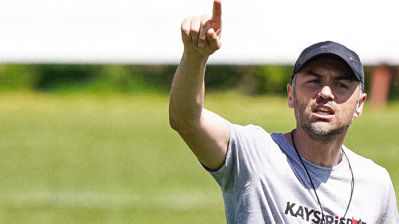 Kayserispor'da Şok İddia! Burak Yılmaz 2 Futbolcu İle Kavga Mı Etti?