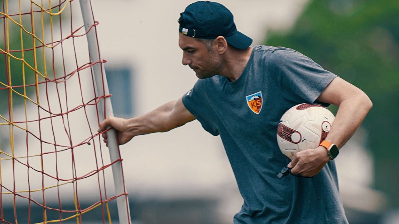 Burak Yılmaz’ın Tahtı Sallanıyor! Sezon Sonu Gidecek Mi?