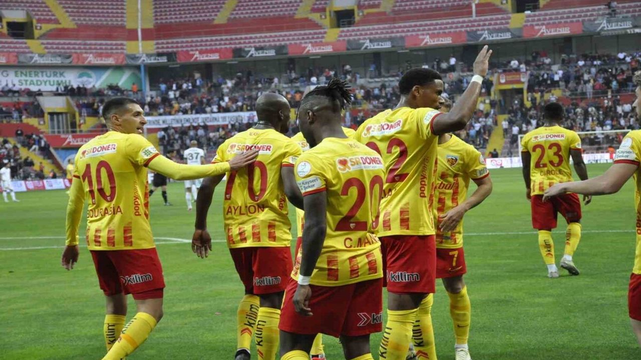 Kayserispor'un Gineli Futbolcusu Takımı İpten Aldı !