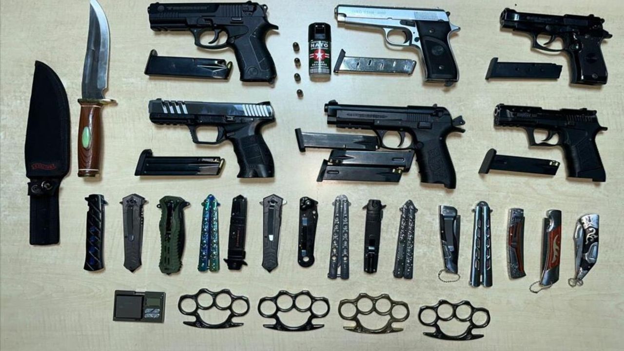 Polis Baskınında Cephanelik Ele Geçirildi Çok Sayıda Gözaltı!