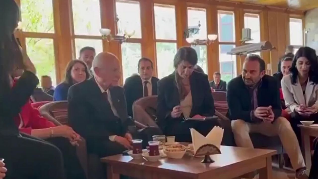 Devlet Bahçeli, Bu Kez De Bu Şarkıyla Gündem Oldu!