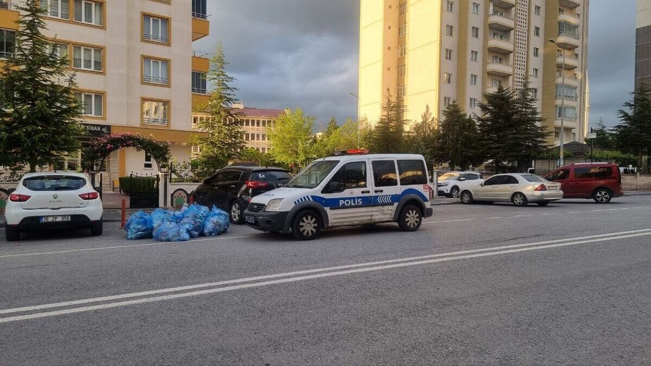 Elindeki Kurusıkı Tabanca Ateş Alınca Yaralandı!