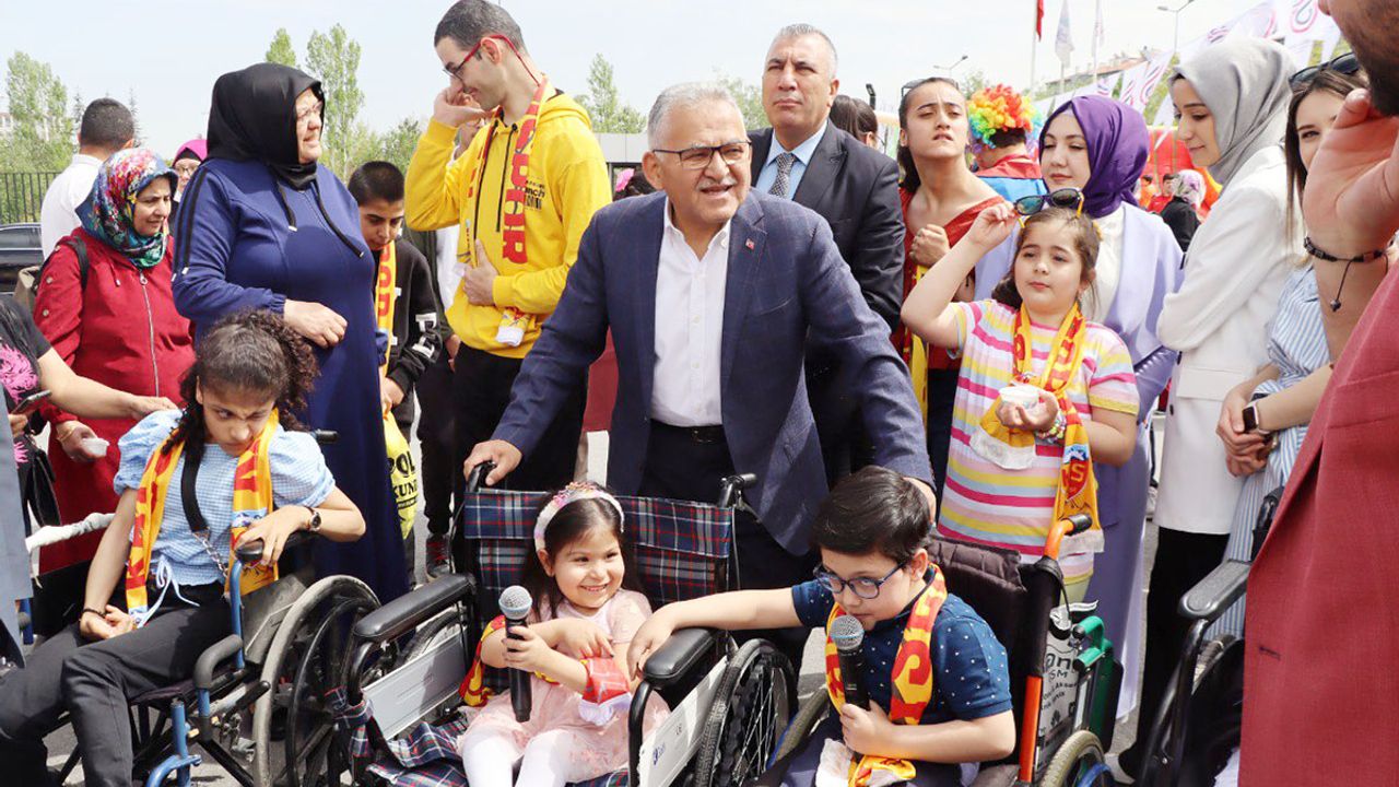 Kayseri'de Engelliler İçin Yeni Projeler Geliyor!