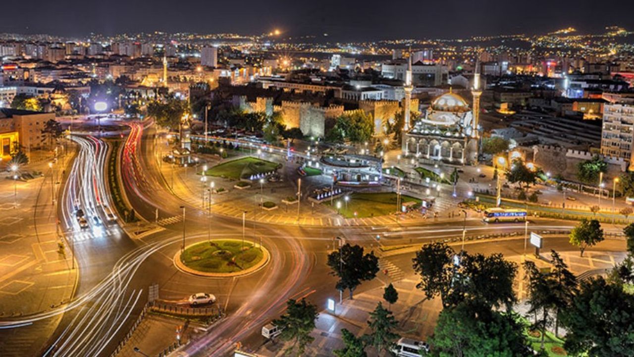 11 İlçede Gün Boyu Elektrik Kesintisi Var! Önleminizi Alın!