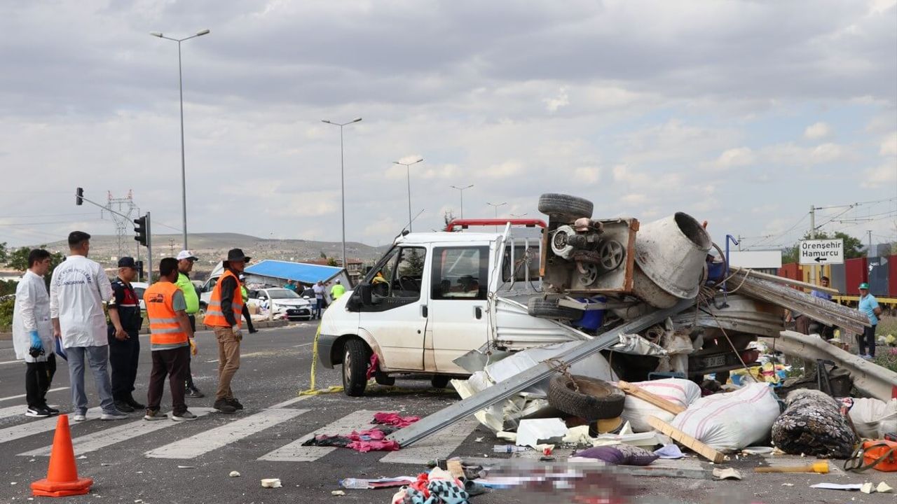 Kayseri’de Korkunç Kaza! 1 ölü 4 yaralı