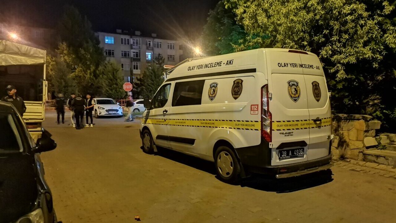 Kayseri’de Derbi Sonrası Bıçaklı Kavga Kanlı Bitti!