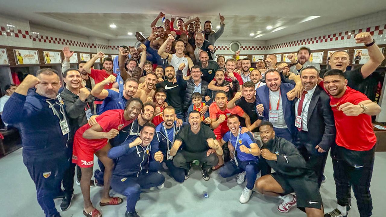 Son Dakika! Kayserispor’da 9 Futbolcu İle Sözleşme Uzattı