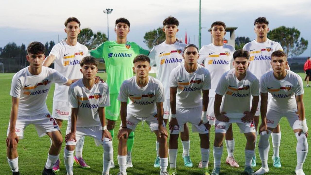 Kayserispor'un Yıldızları İstanbul'u Ezdi Geçti!