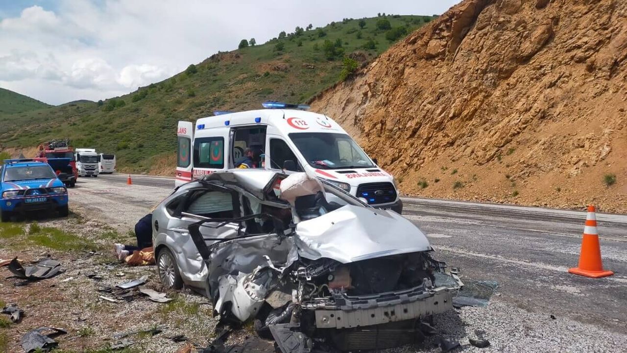 Korkunç Kaza Ölü ve Yaralılar Var!