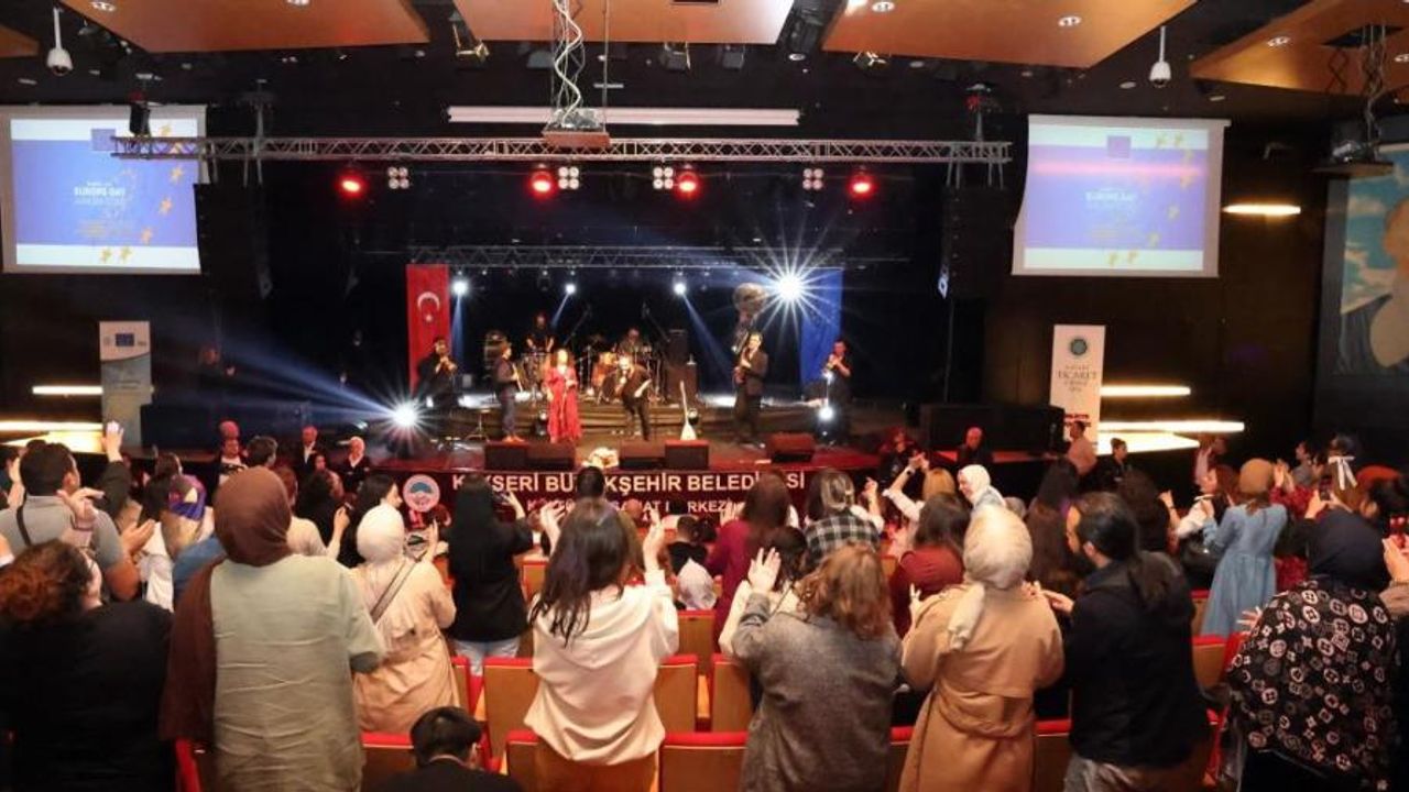 Kayserili İş Adamları Hadoiti Orkestrasıyla Coştu!