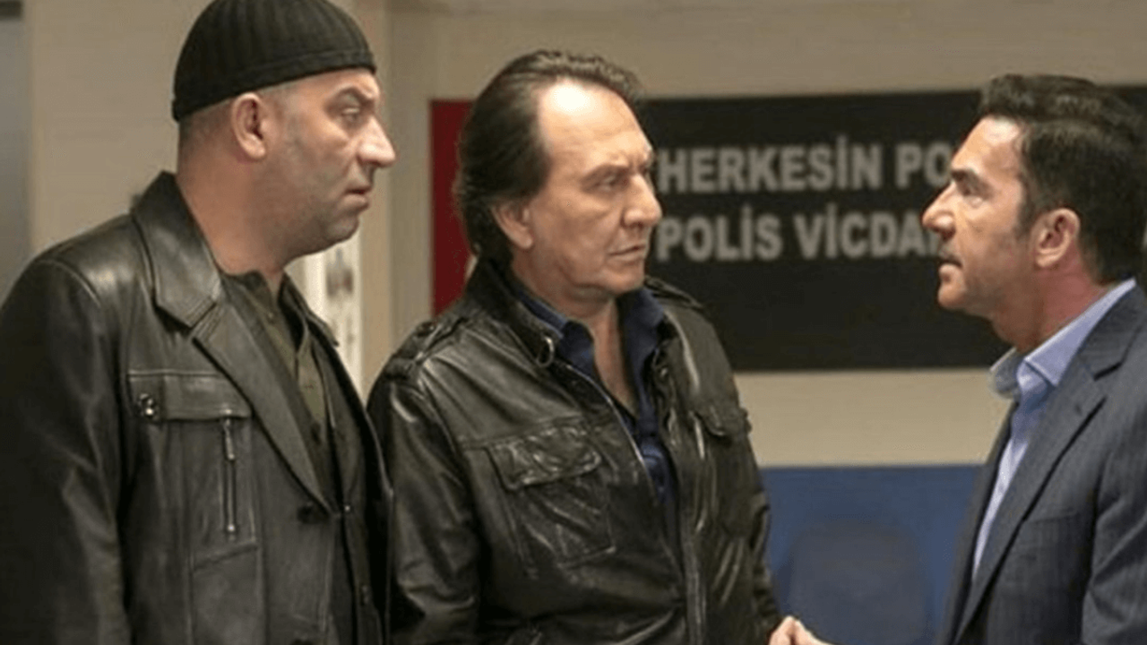 Efsane Geri Döndü: Şevket Çoruh Yeniden Arka Sokaklarda!