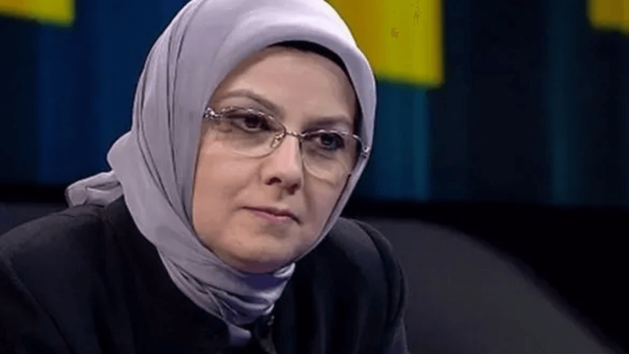 'AK Partili Olarak Görülmemek İçin Başını Açanlar Var'
