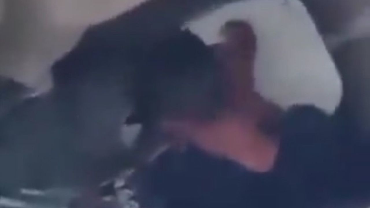 Sonunda Bu Da Oldu… Tavuğa Tecavüz Etti!