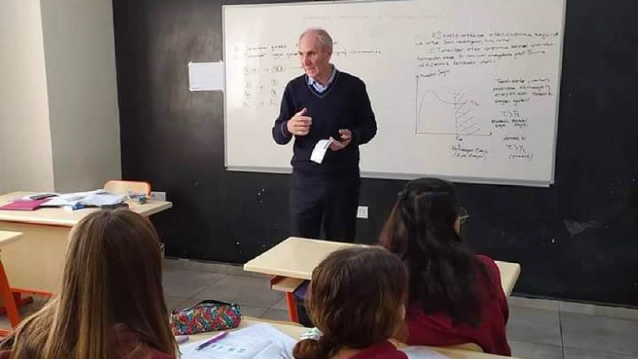 Öğrencisi Tarafından Vurulan Okul Müdürünün Son Görüntüleri Ortaya Çıktı!