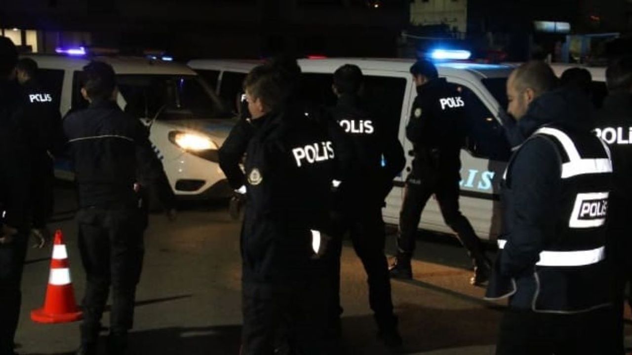 Polis Operasyon Düzenledi, Cephanelikle Karşılaştı: Çok Sayıda Gözaltı