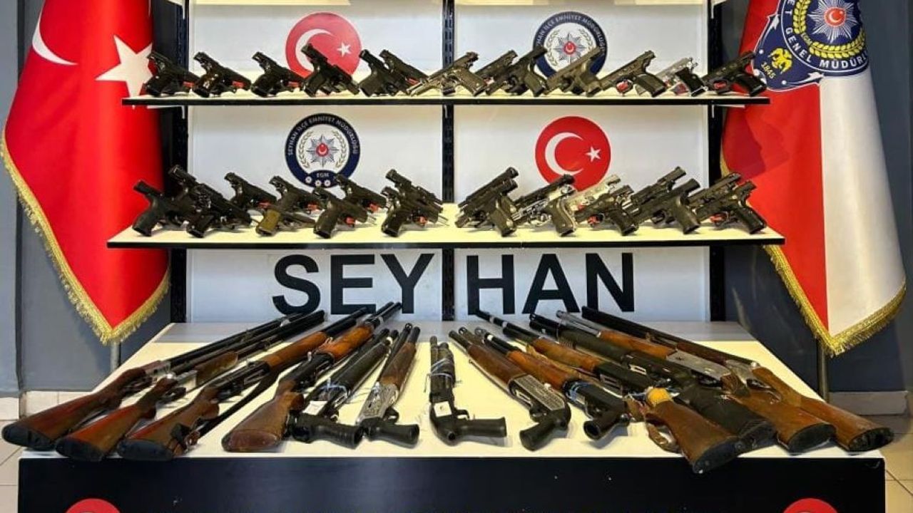 Polisten Peş Peşe Vurgun: 51 Ruhsatsız Silah Ele Geçirildi!