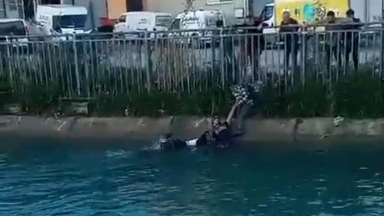 Sulama Kanalına Düştü, İmdadına Vatandaş Yetişti