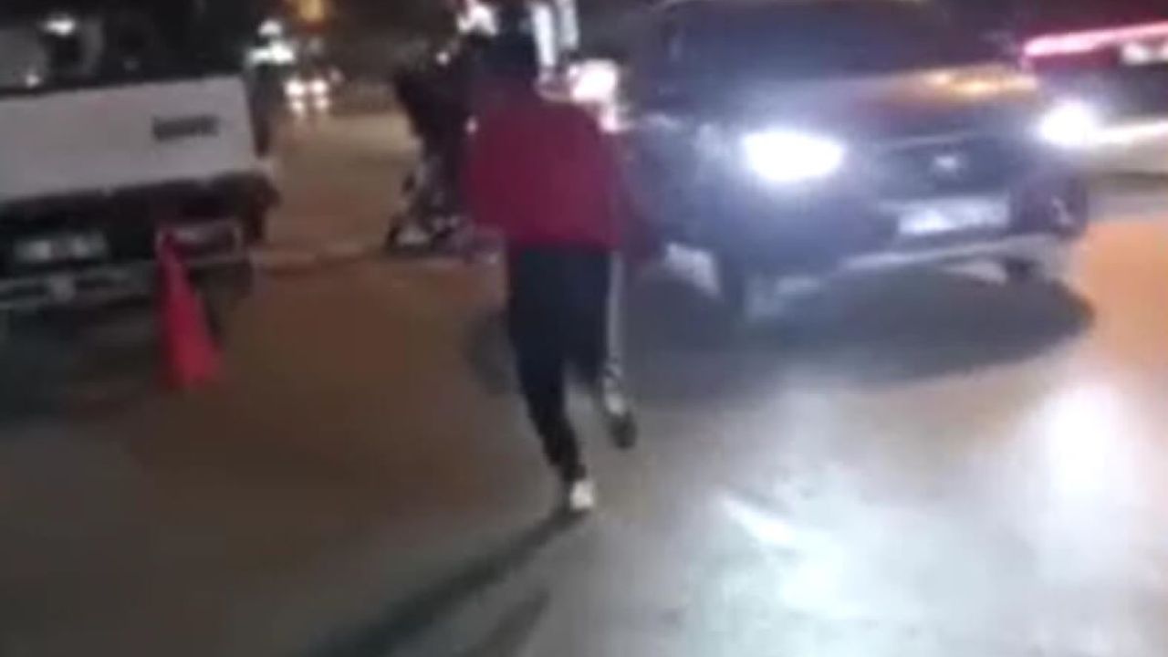 Korkunç Görüntüler: Uyuşturucu Bağımlısı, Kadın Sürücüye Dehşeti Yaşattı